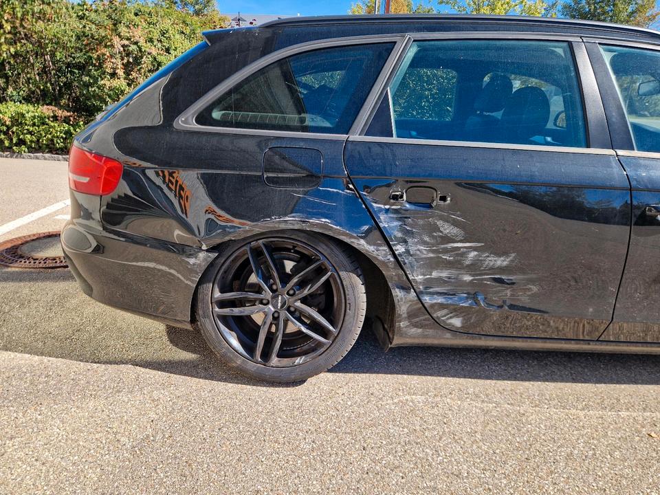 Audi A4 2011 — rear view