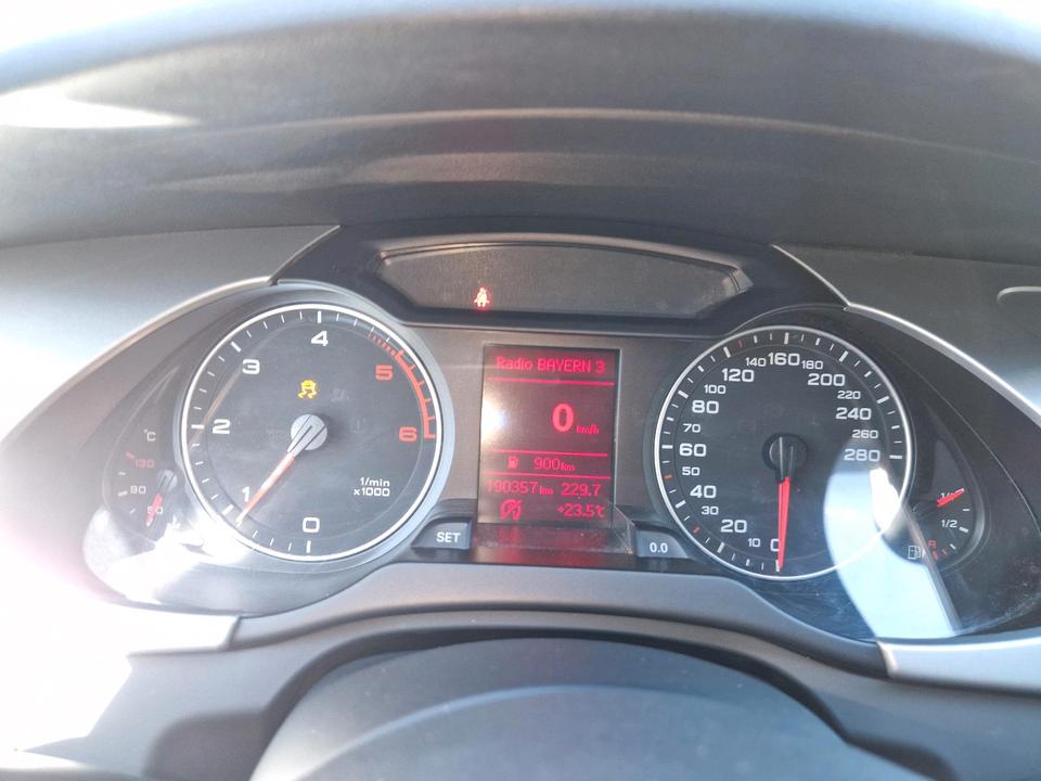 Audi A4 2011 — photo 20