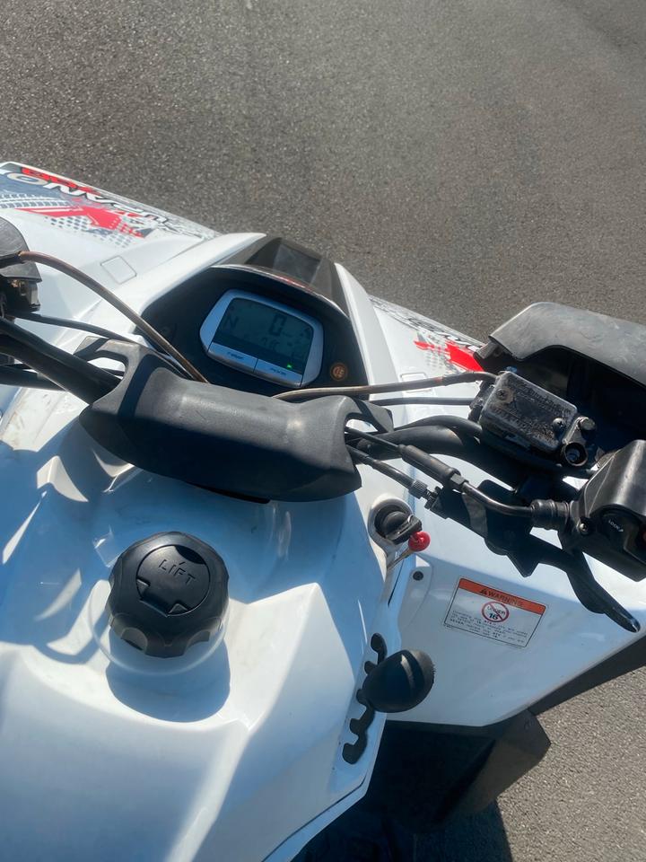  Explorer Urano 700 ( ) – TÜV 09/27 5.000km 2015 — photo 11