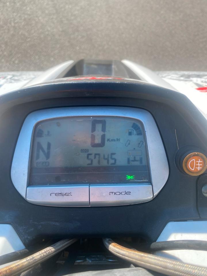  Explorer Urano 700 ( ) – TÜV 09/27 5.000km 2015 — photo 13