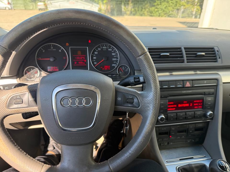 Audi A4 2007 — photo 9