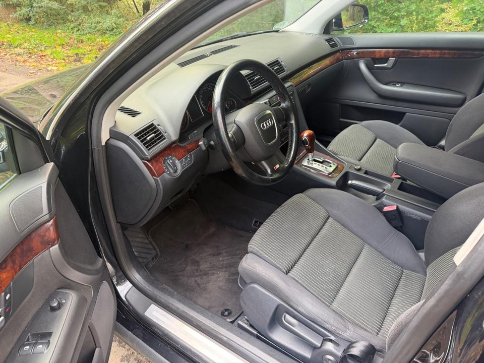 Audi A4 2005 — photo 11