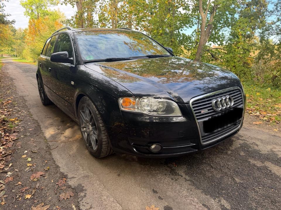 Audi A4 2005 — rear view