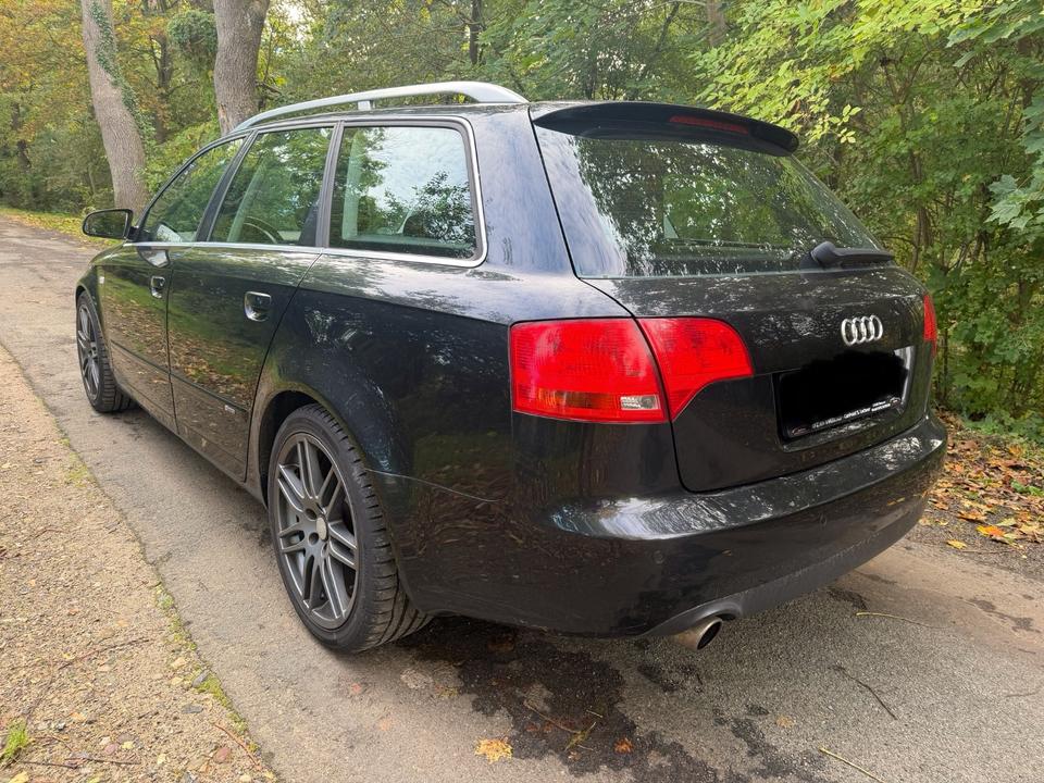 Audi A4 2005 — engine