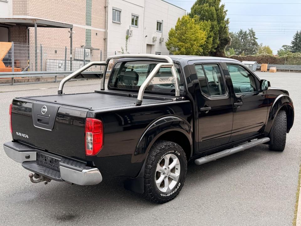 Nissan Navara 2012 — interior