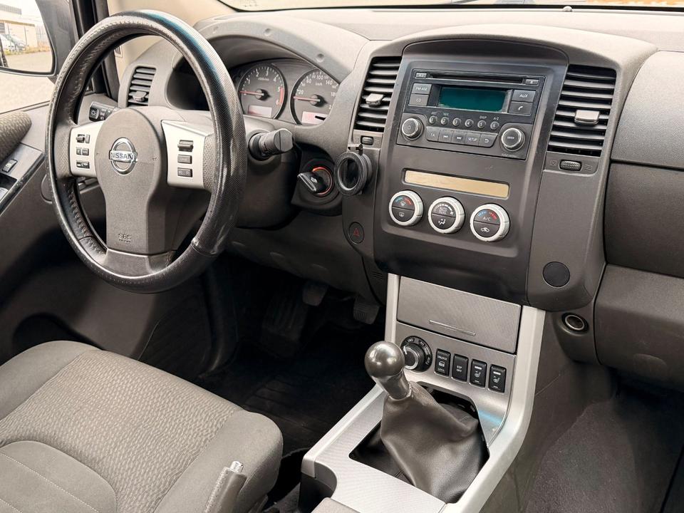 Nissan Navara 2012 — photo 5