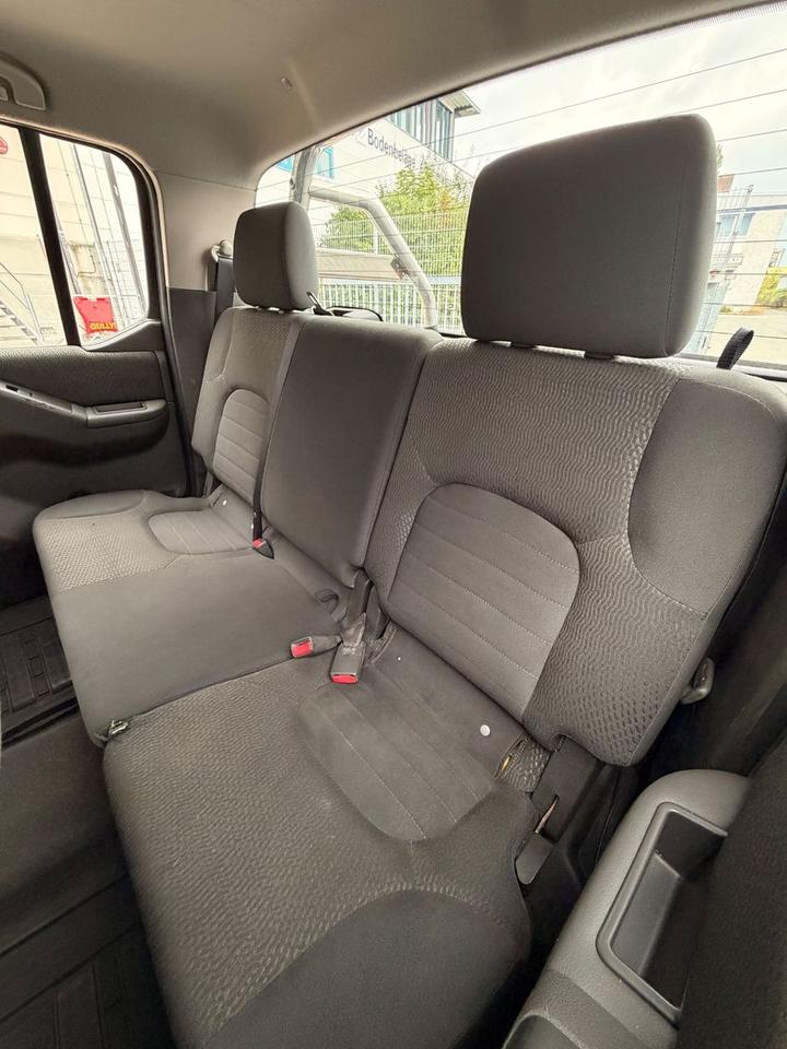 Nissan Navara 2012 — photo 7