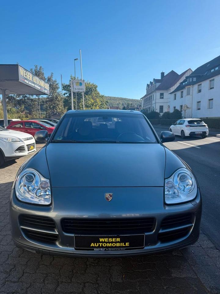 Porsche Cayenne 2005 — engine