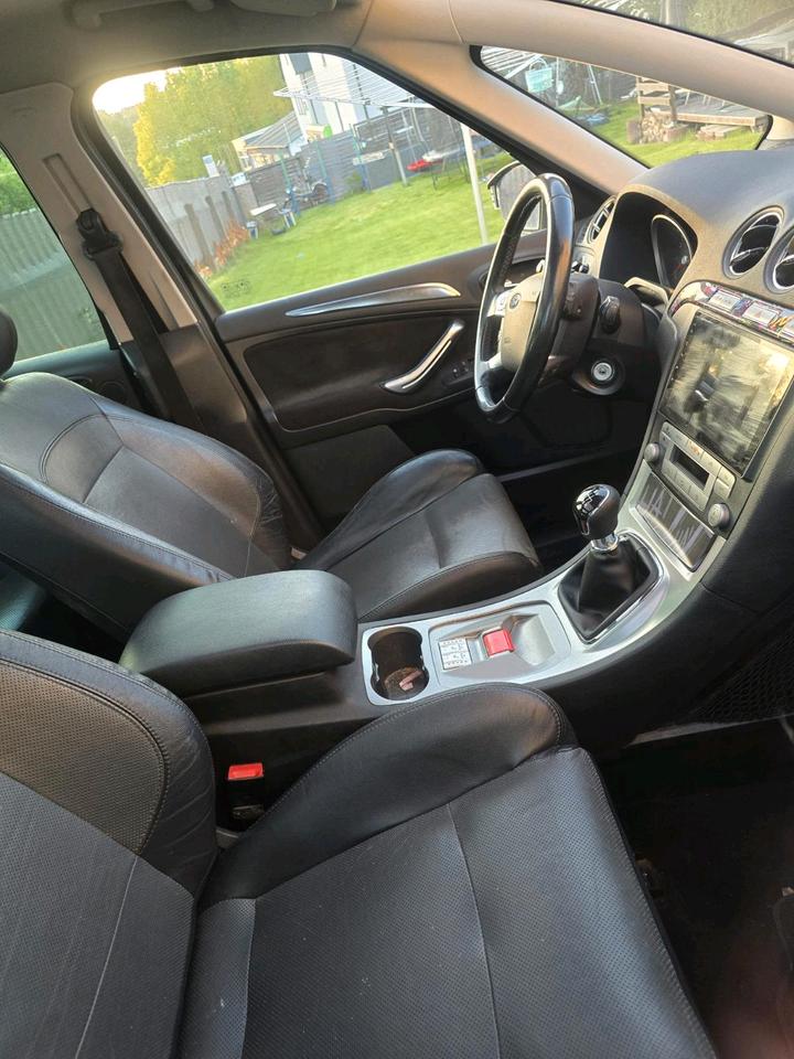 Ford S-Max 2006 — вигляд ззаду