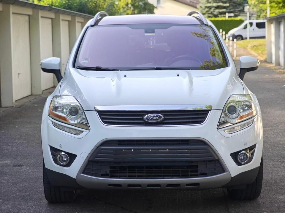 Ford Kuga 2012 — вигляд ззаду