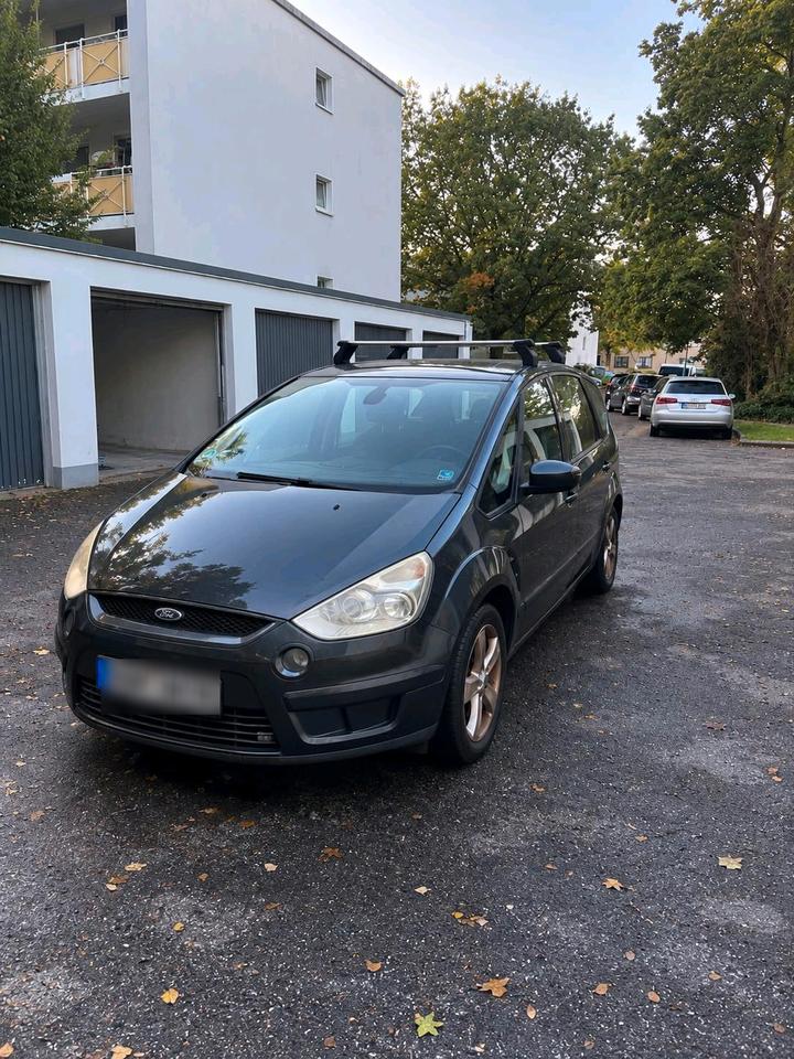 Ford S-Max 2006 — вигляд ззаду