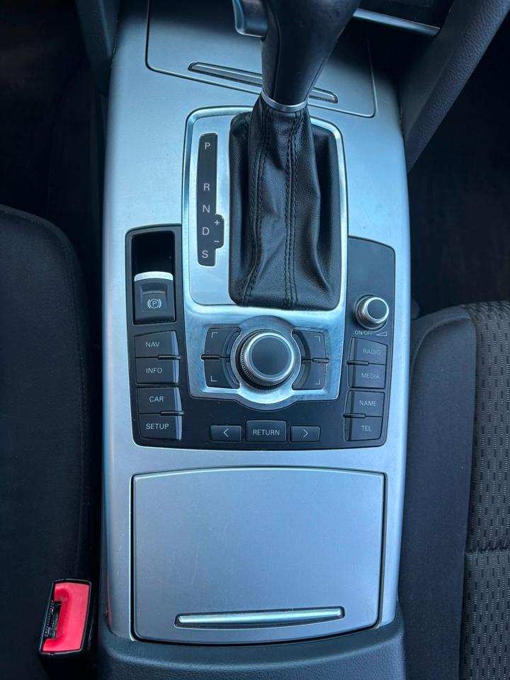 Audi A6 2011 — photo 9