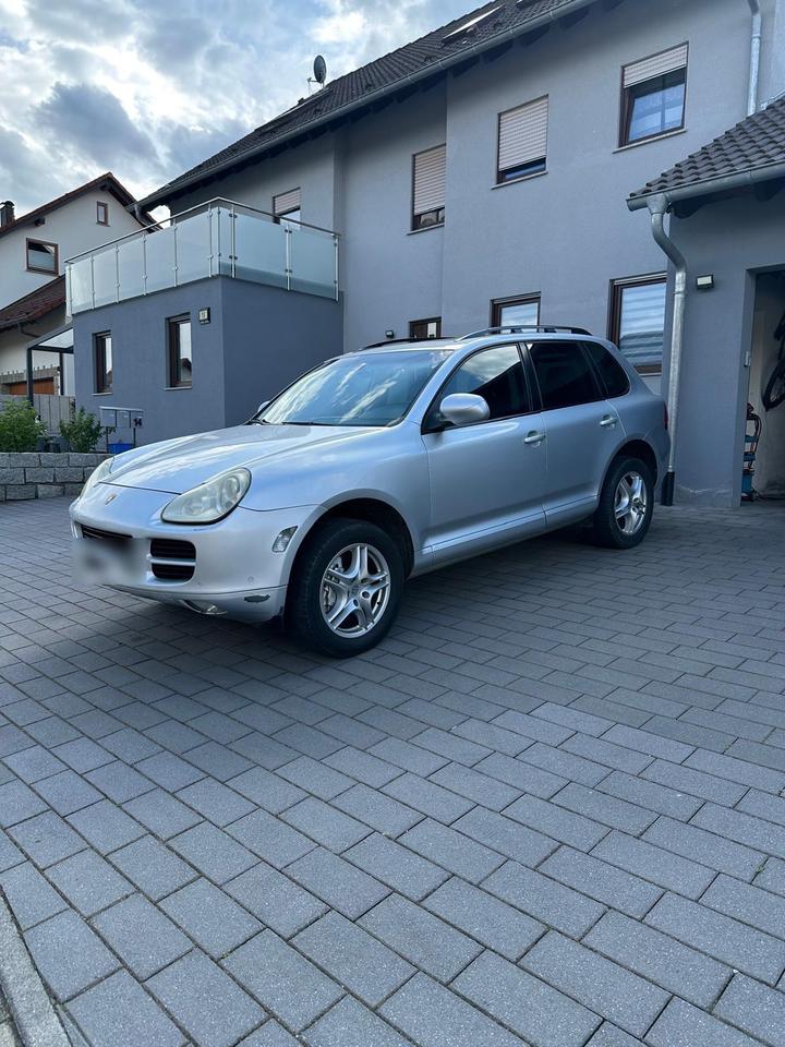 Porsche Cayenne 2005 — вигляд ззаду