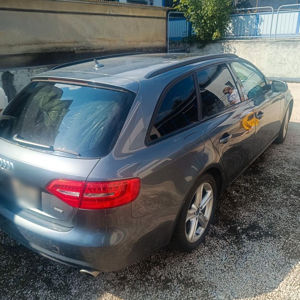 Audi A4 2014 — interior