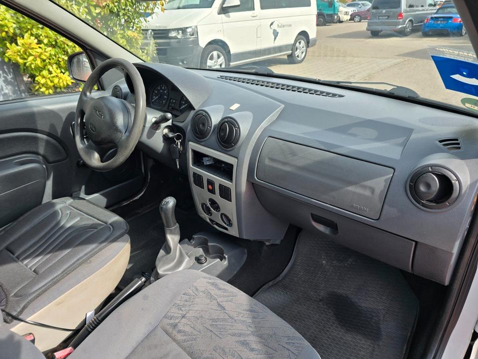 Dacia Logan Pick-Up 2012 — photo 17