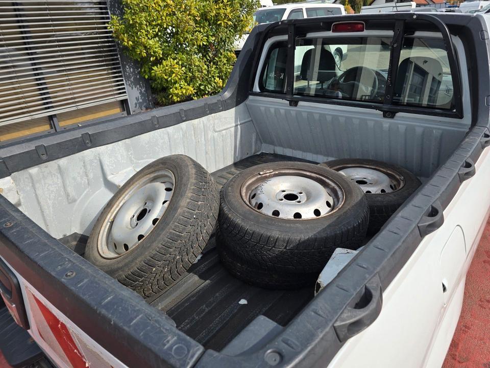Dacia Logan Pick-Up 2012 — photo 23