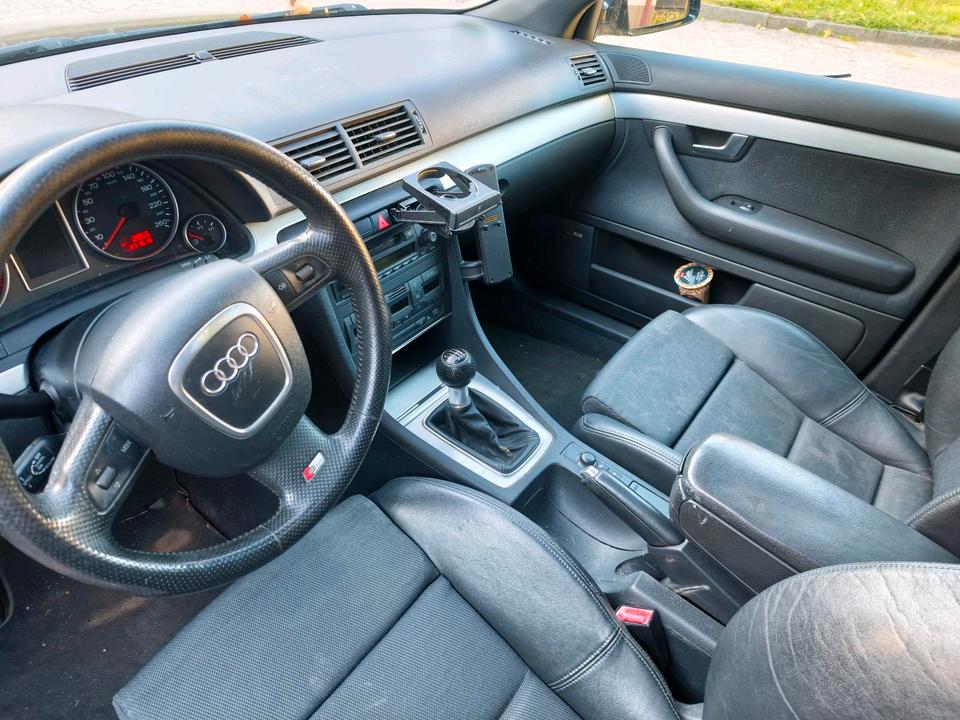 Audi A4 2005 — photo 13