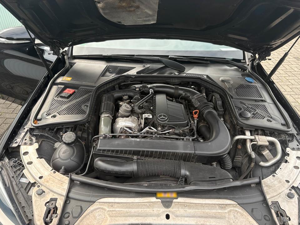 Mercedes Benz C 200 2014 — photo 14