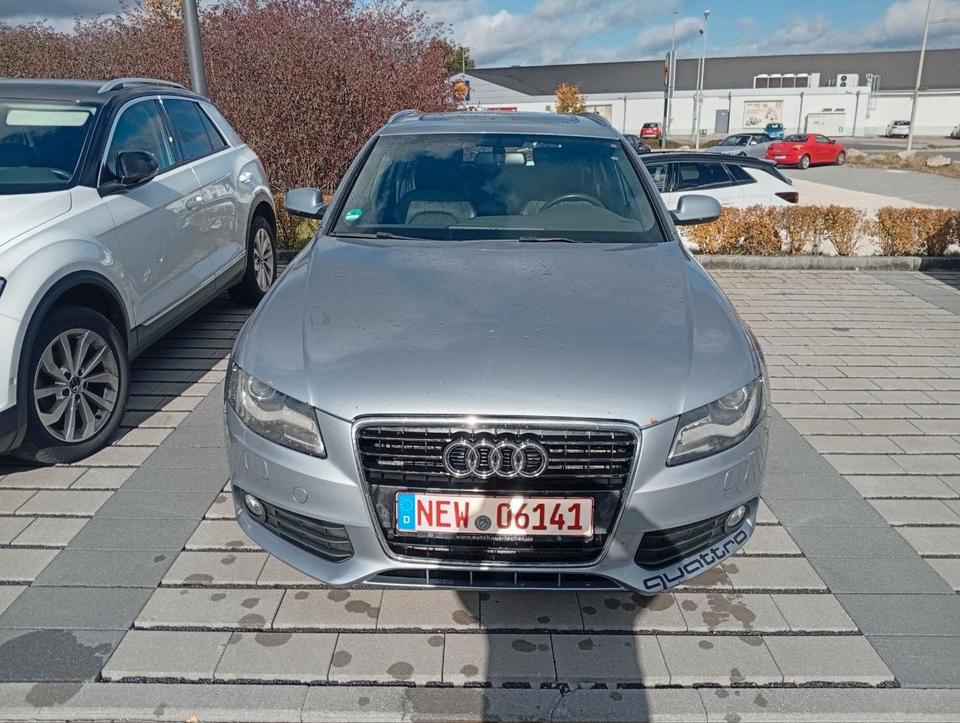 Audi A4 2009 — rear view