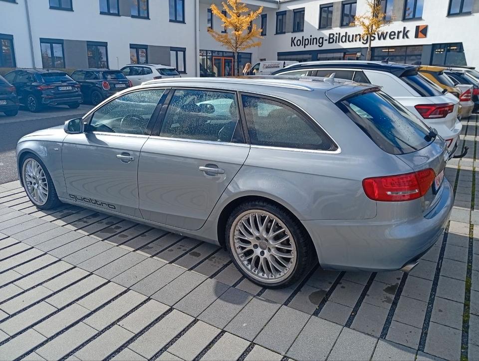 Audi A4 2009 — engine