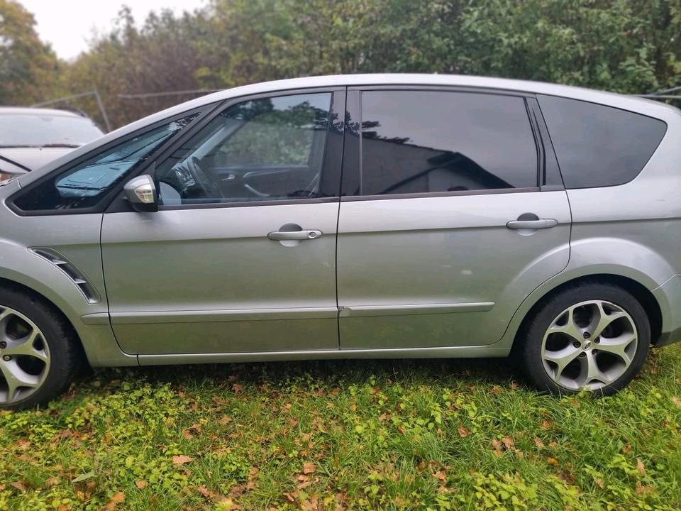 Ford S-Max 2009 — interior