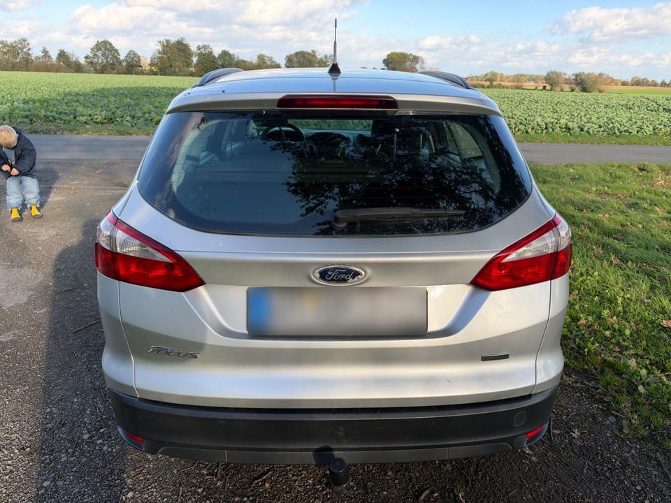 Ford Focus 2011 — photo 6