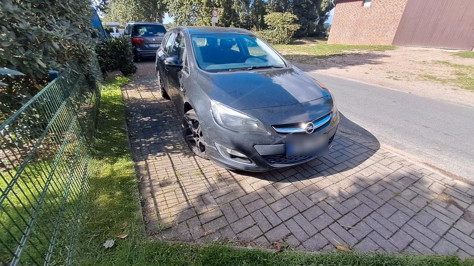 Opel Astra 2013 — photo 5