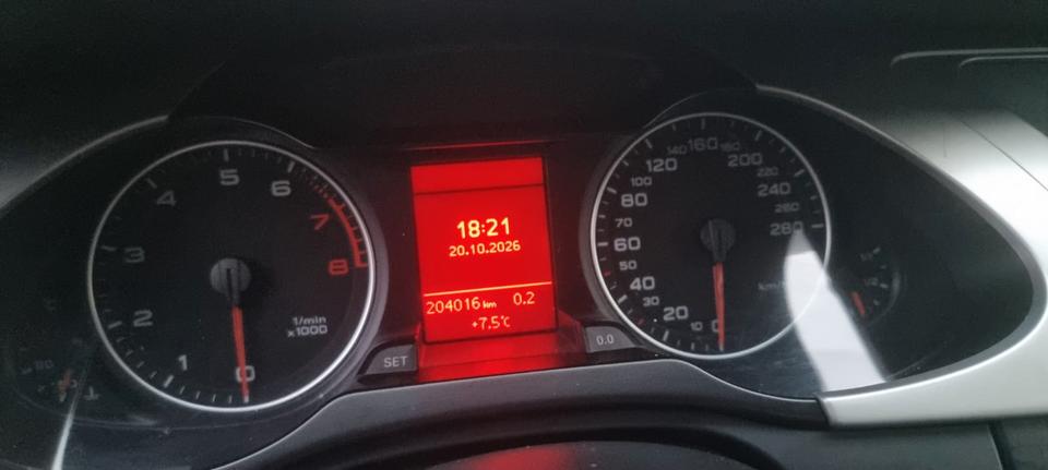 Audi A4 2008 — photo 9