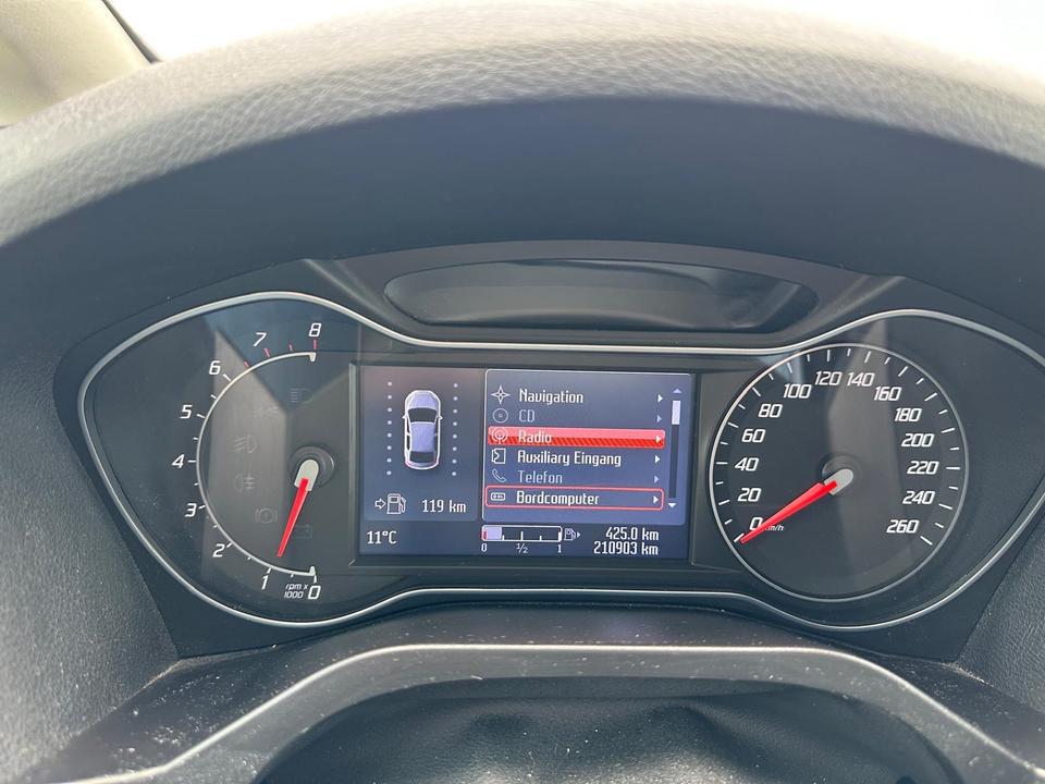 Ford S-Max 2011 — photo 14