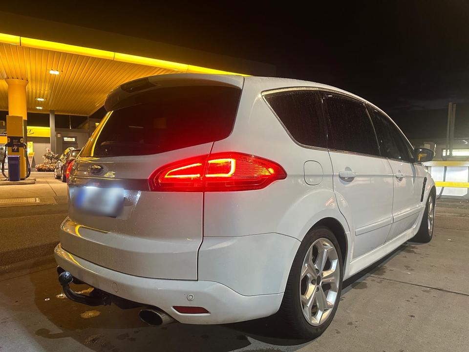 Ford S-Max 2011 — engine