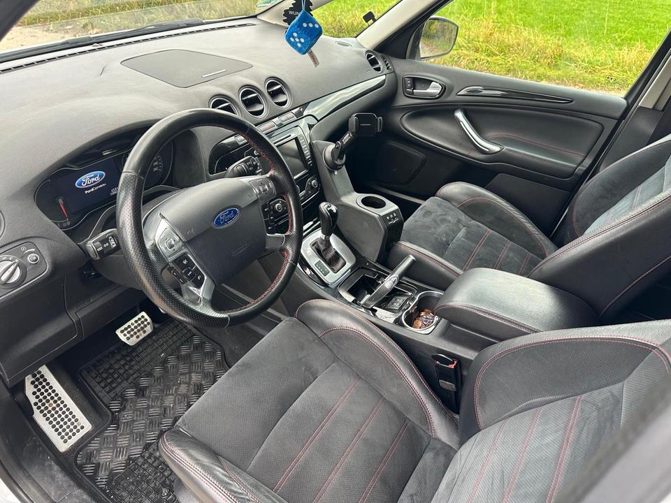 Ford S-Max 2011 — photo 9