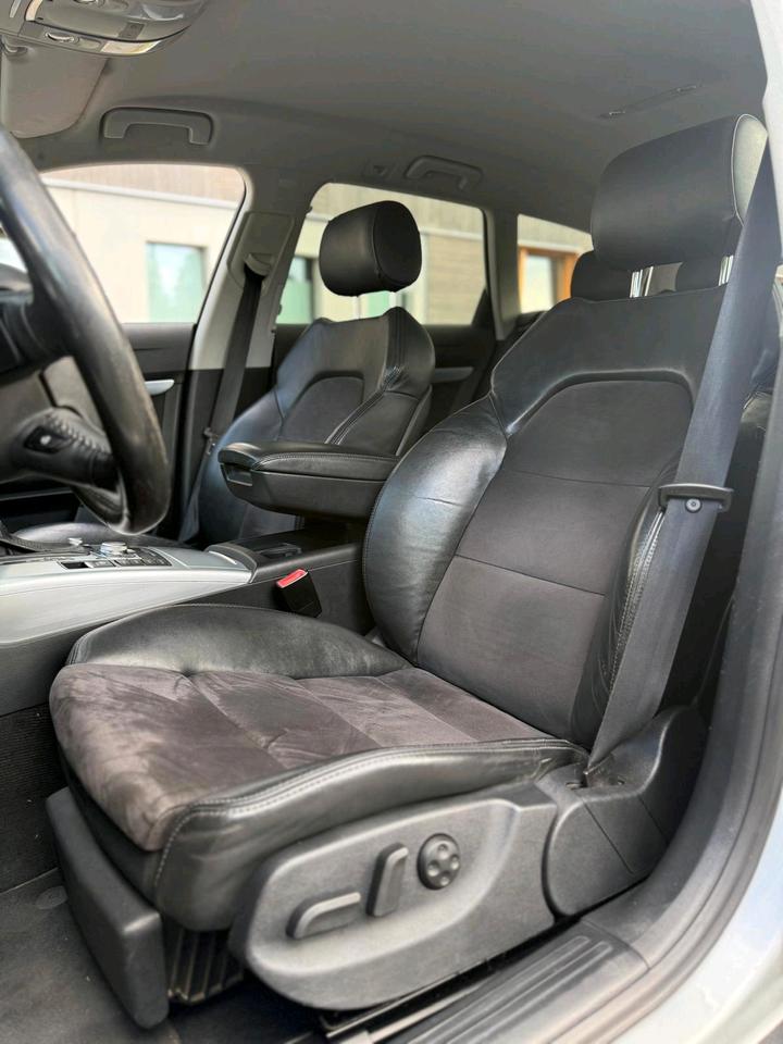 Audi A6 2011 — photo 13