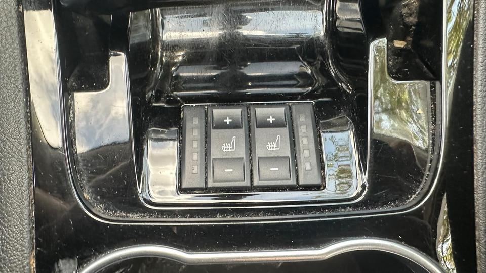 Ford S-Max 2010 — photo 14