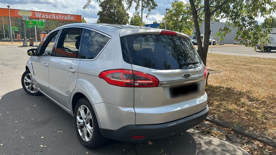 Ford S-Max 2010 — engine