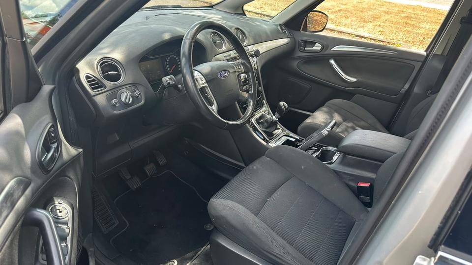 Ford S-Max 2010 — photo 6