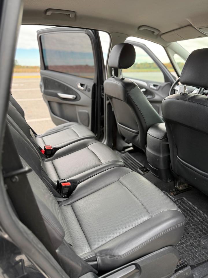 Ford S-Max 2008 — photo 10