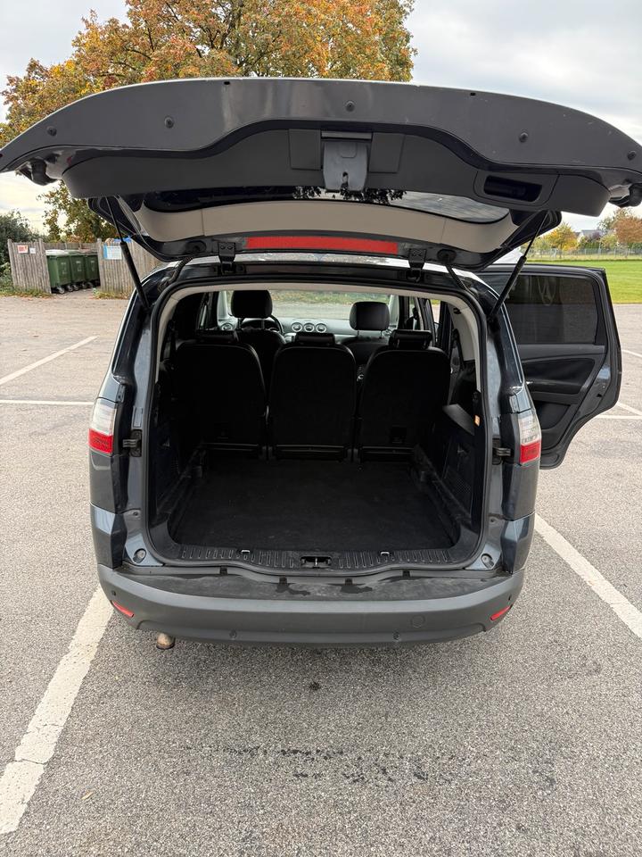 Ford S-Max 2008 — photo 18