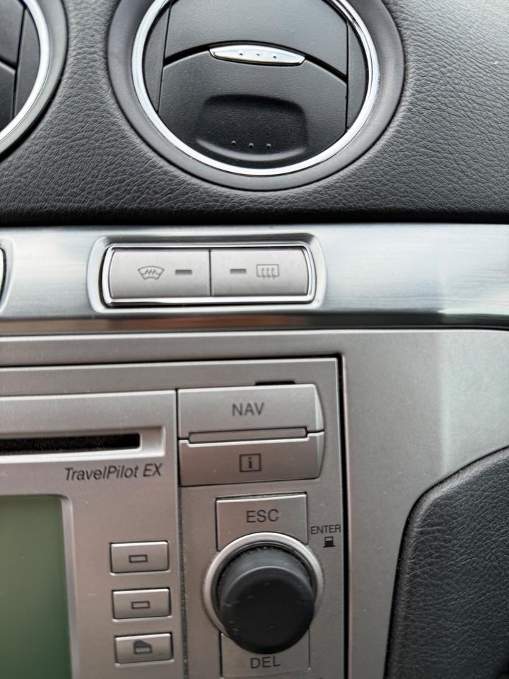 Ford S-Max 2008 — photo 19