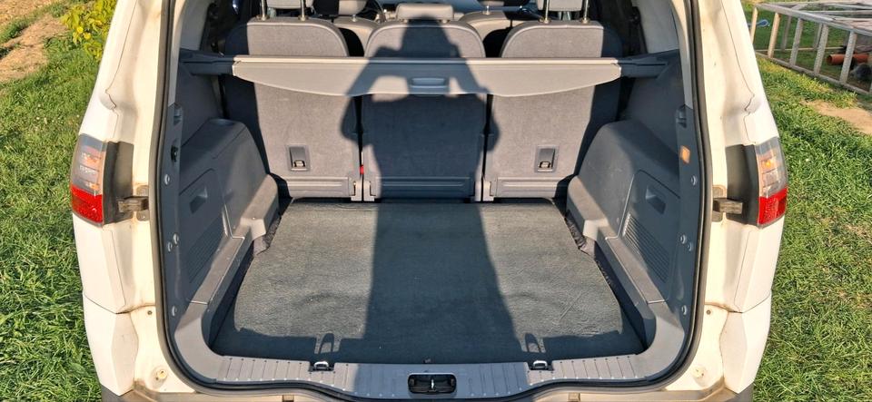 Ford S-Max 2009 — photo 11