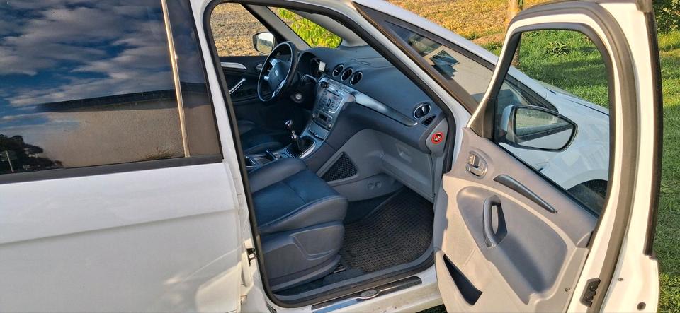 Ford S-Max 2009 — photo 8
