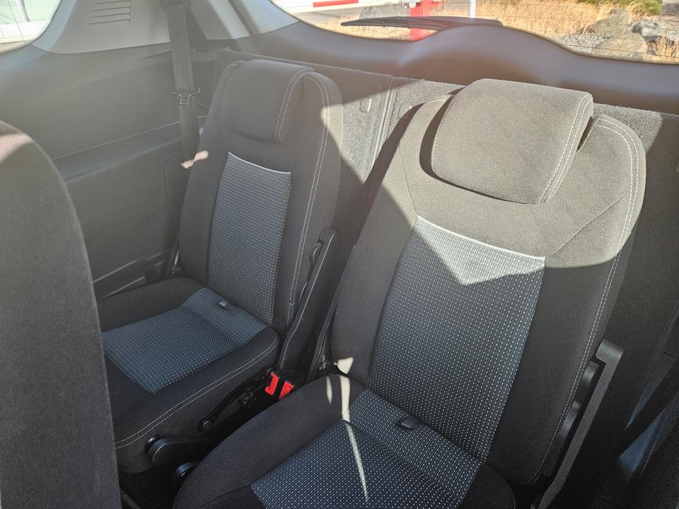 Ford S-Max 2013 — photo 10