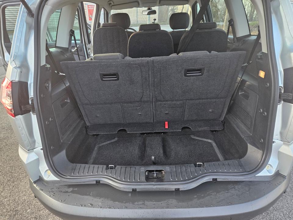 Ford S-Max 2013 — photo 12