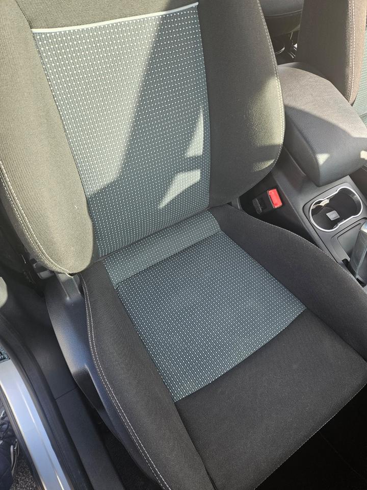 Ford S-Max 2013 — photo 19