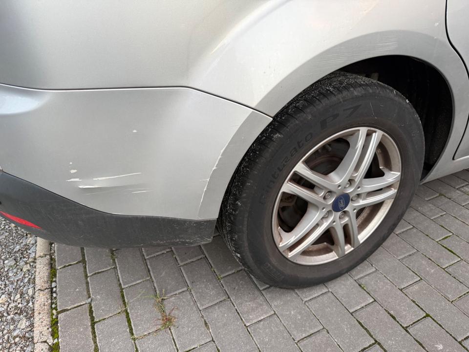 Ford S-Max 2013 — photo 20