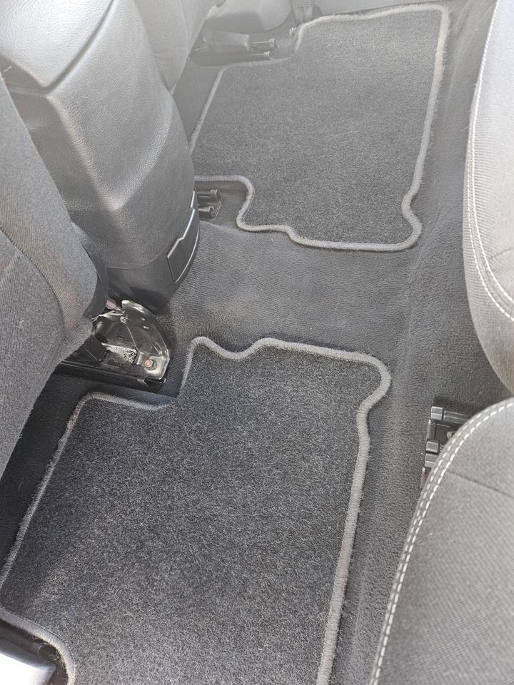 Ford S-Max 2013 — photo 8