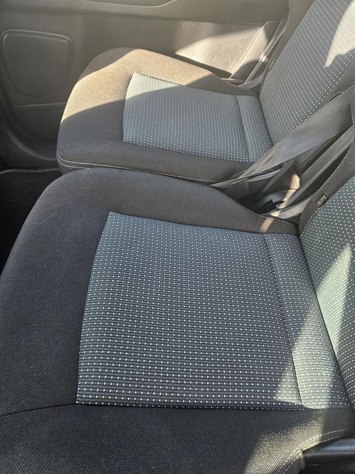 Ford S-Max 2013 — photo 9