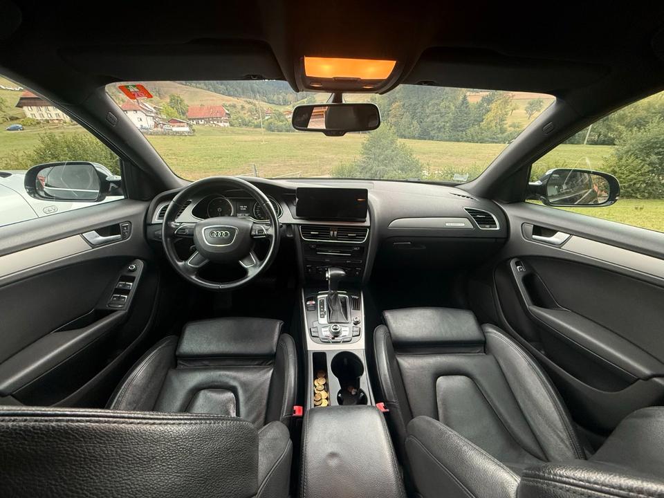 Audi A4 2012 — photo 7