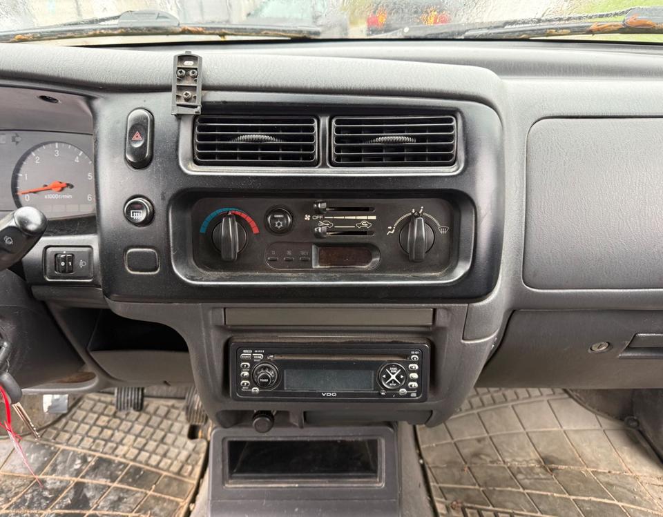 Mitsubishi L200 2004 — photo 12