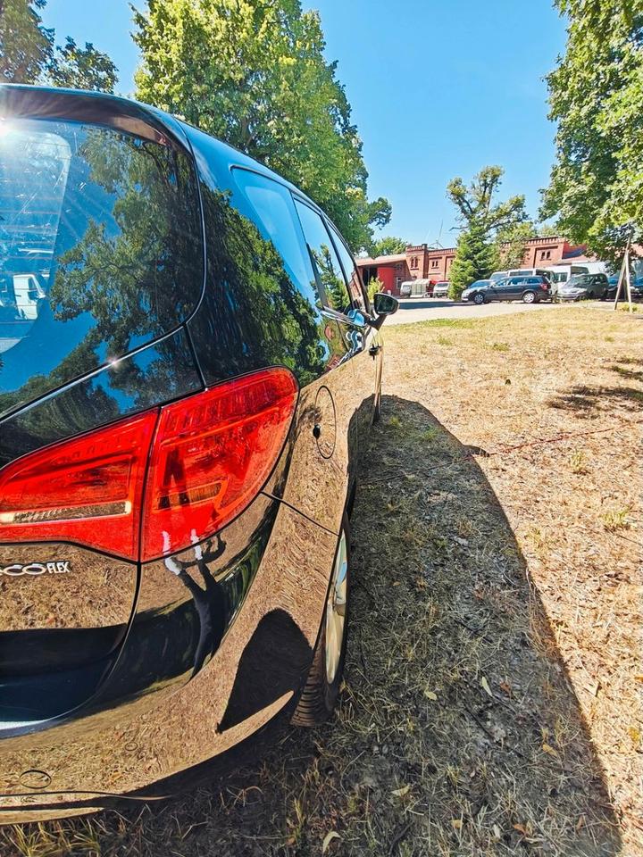 Opel Meriva 2014 — фото 11