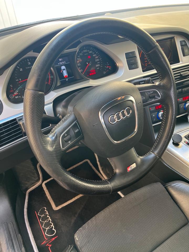 Audi A6 2010 — interior